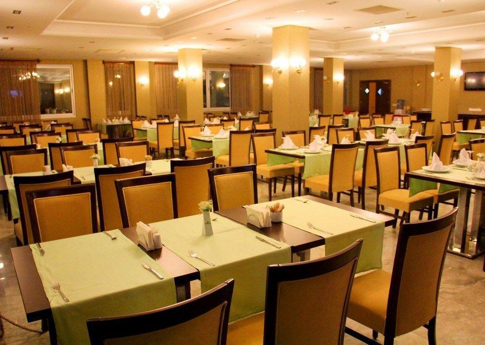 Adanava Hotel Buitenkant foto